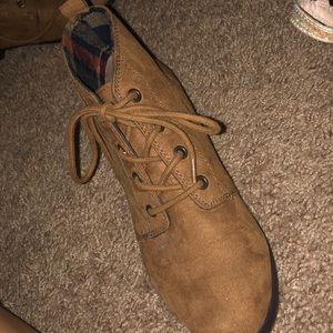 Boots brown